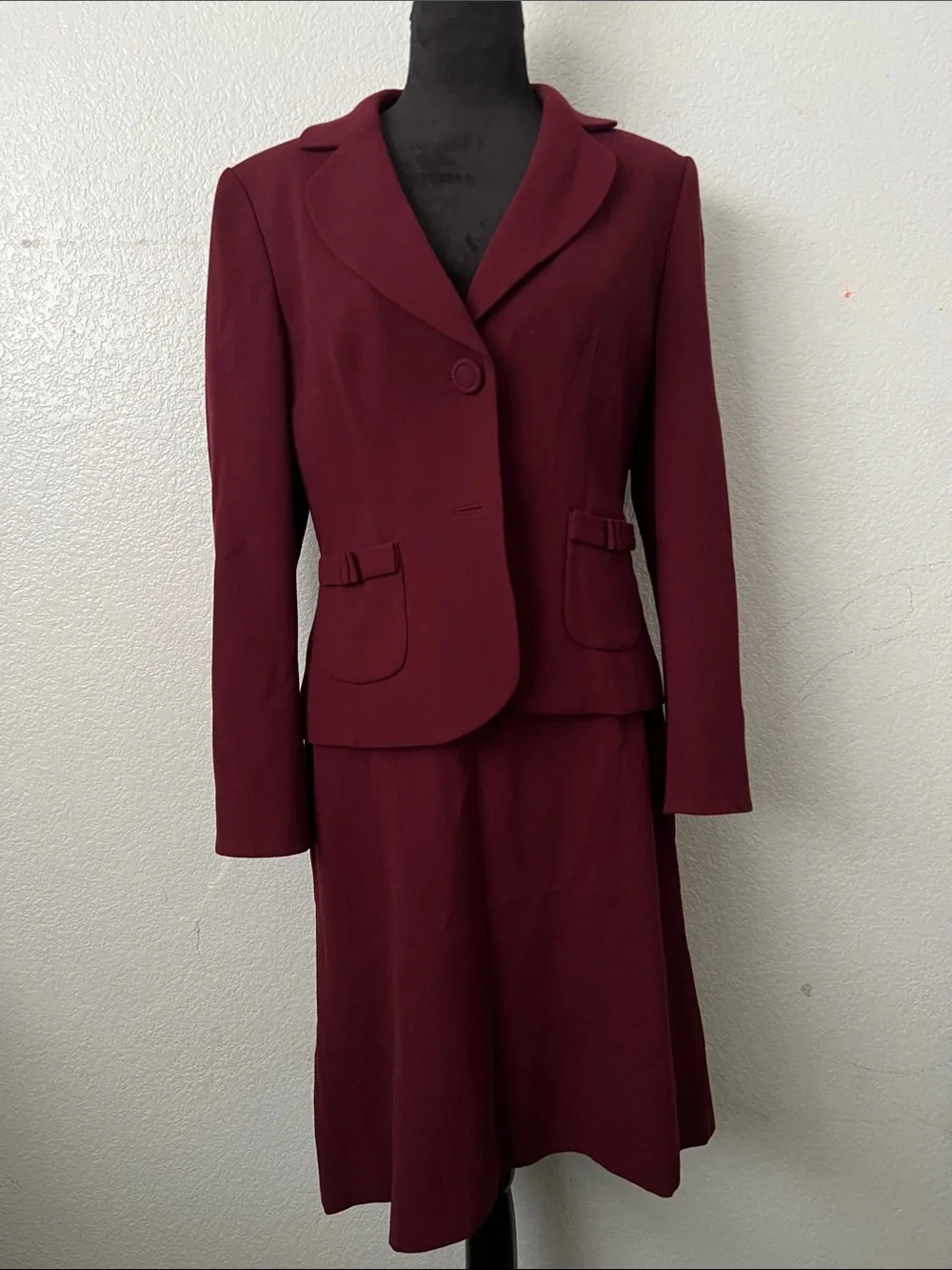 Ann Taylor Women's Burgundy Two-Piece Skirt Suit - Picture 1 of 6